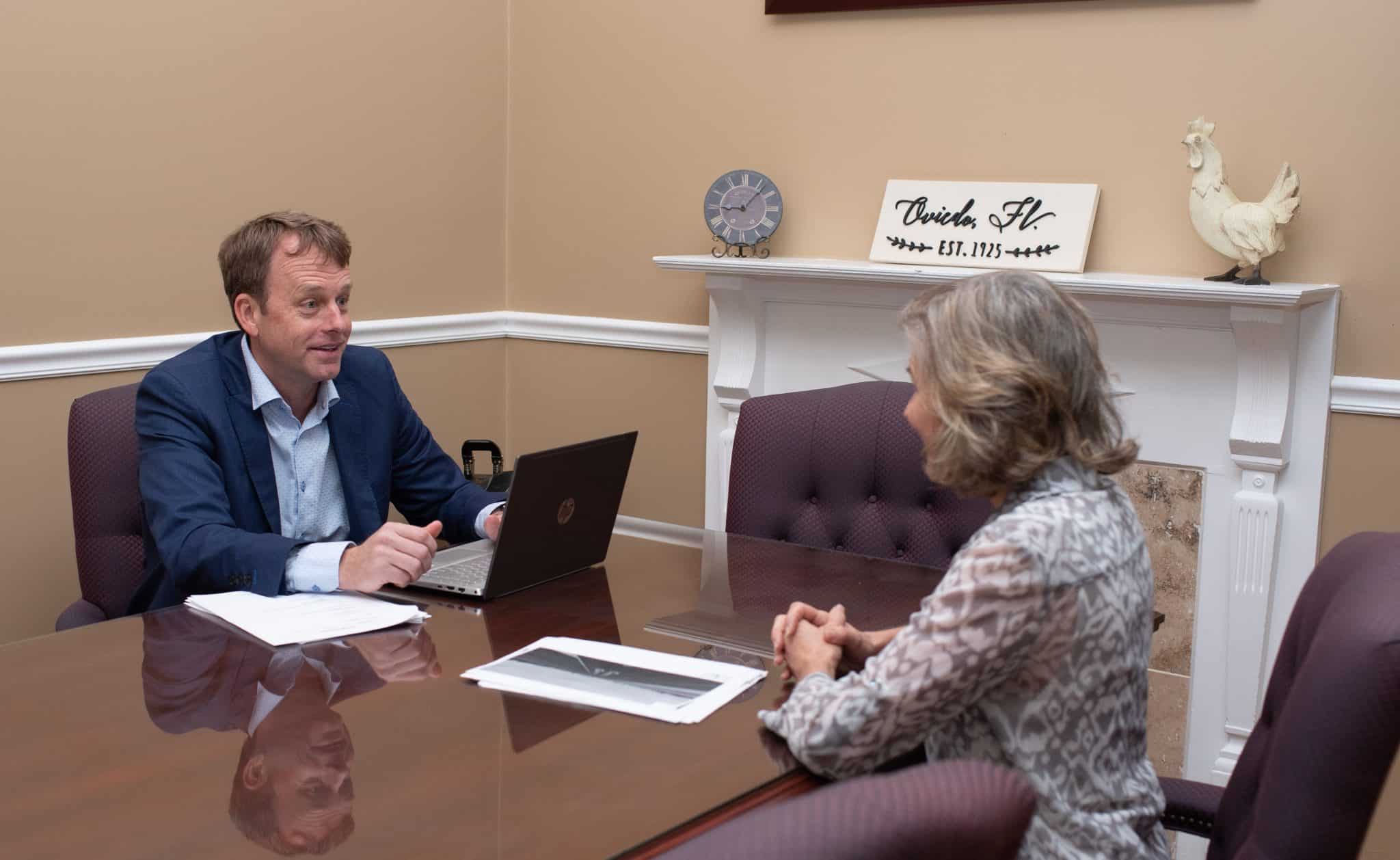 Jim Gordon meeting with client after a Casselberry car accident.